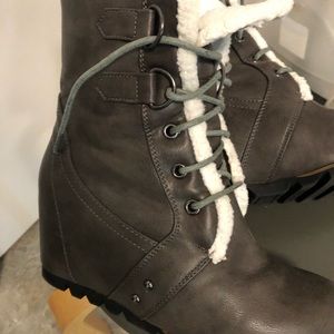 Cute gray casual boots